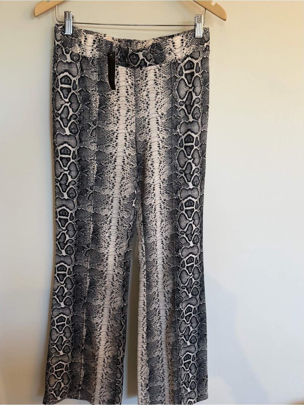 SUZY SHIER Snake Print Wide Leg Pants | High Rise Cropped Flare | NWT Size M